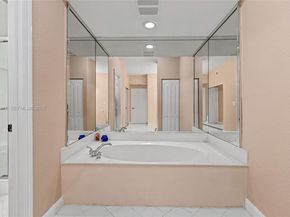 7727 Southampton Terrace 311, Tamarac FL 33321