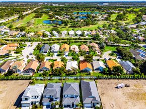 13853 Palm Grove Place, Palm Beach Gardens FL 33418