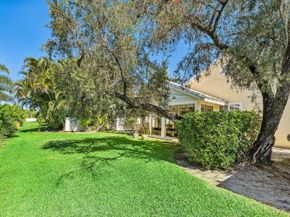13853 Palm Grove Place, Palm Beach Gardens FL 33418