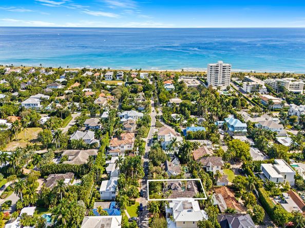 1102 N Vista Del Mar Drive, Delray Beach FL 33483