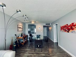2300 Park Lane 201, Hollywood FL 33021