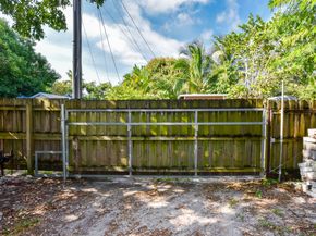 317 N D Street E, Lake Worth Beach FL 33460