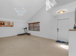 2905 Begonia Way, Cooper City FL 33026