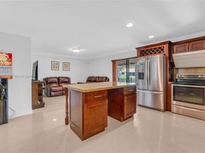 2905 Begonia Way, Cooper City FL 33026