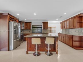 2905 Begonia Way, Cooper City FL 33026