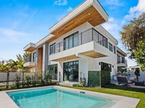 705 SW 8th Terrace, Fort Lauderdale FL 33315