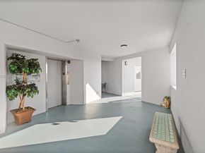 2223 Park Lane 210, Hollywood FL 33021