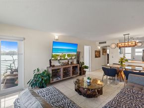 2223 Park Lane 210, Hollywood FL 33021