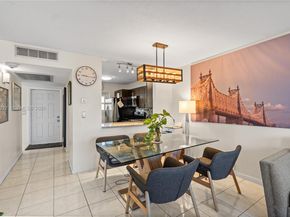 2223 Park Lane 210, Hollywood FL 33021