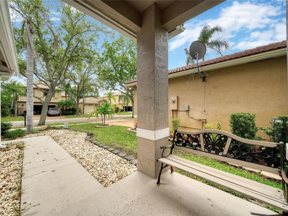 4919 Egret Ct, Coconut Creek FL 33073