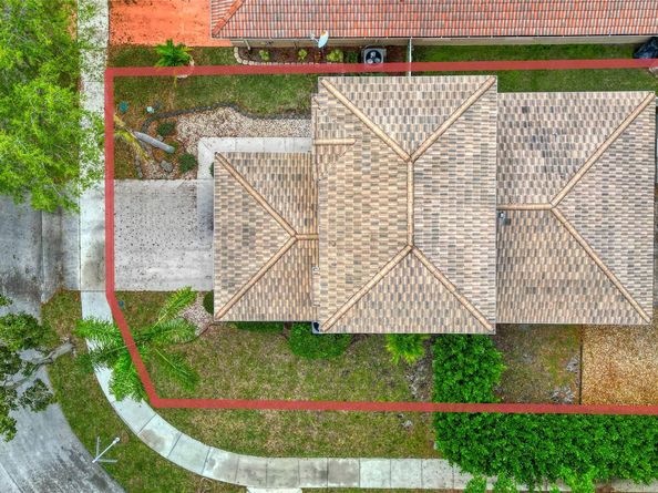 4919 Egret Ct, Coconut Creek FL 33073