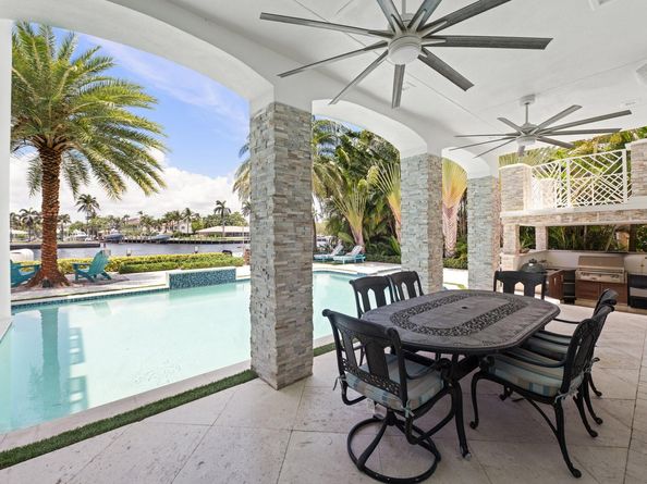 2307 N Riverside Dr, Pompano Beach FL 33062