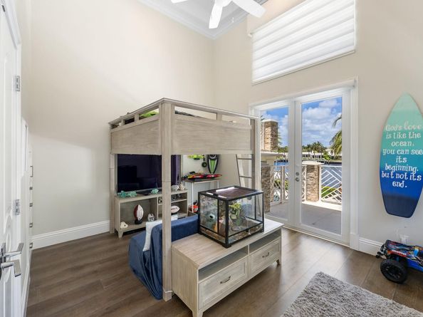 2307 N Riverside Dr, Pompano Beach FL 33062