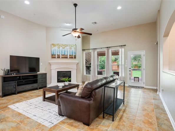 2420 Champions Corner DR, Leander TX 78641