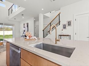 9421 Gladsome PATH, Manor TX 78653