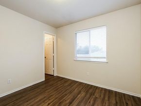 17928 Honey Locust LN, Elgin TX 78621