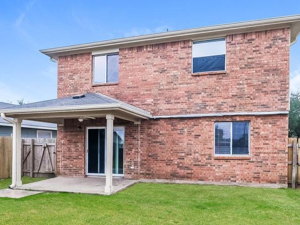 17928 Honey Locust LN, Elgin TX 78621