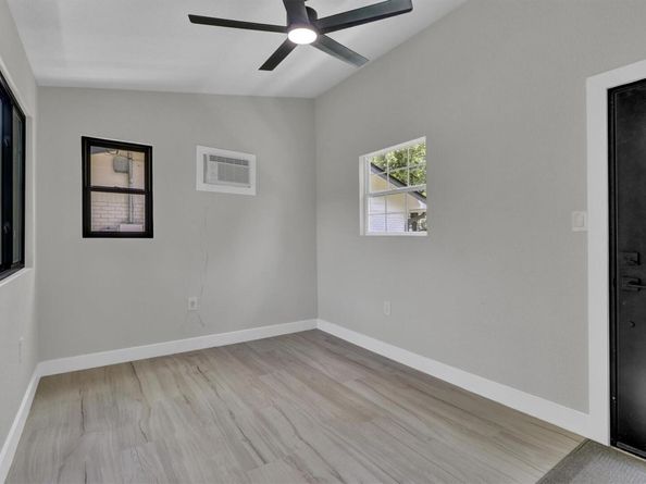 2713 Cascade DR, Austin TX 78757