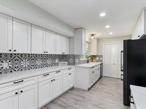3400 Laguna DR, Austin TX 78741
