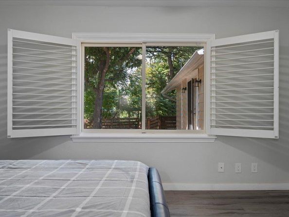 3400 Laguna DR, Austin TX 78741