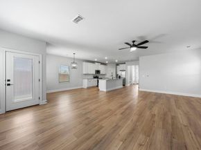 9513 Balmy LN, Manor TX 78653