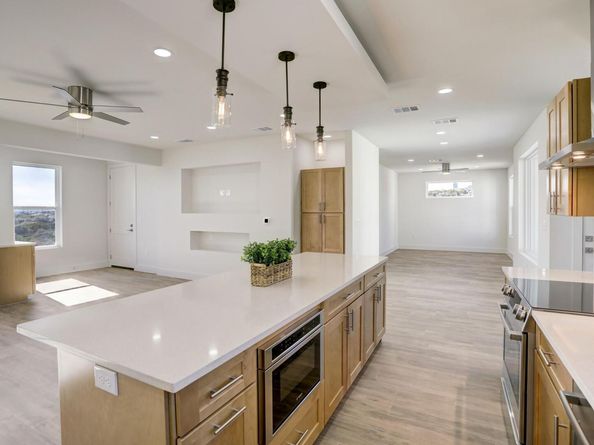 4300 Mansfield Dam RD 1231, Austin TX 78734