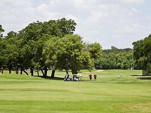 1011 Country Club RD, Georgetown TX 78628
