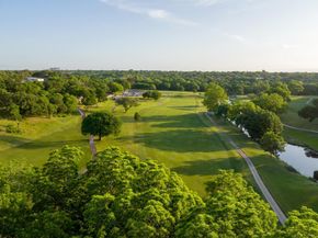 1011 Country Club RD, Georgetown TX 78628