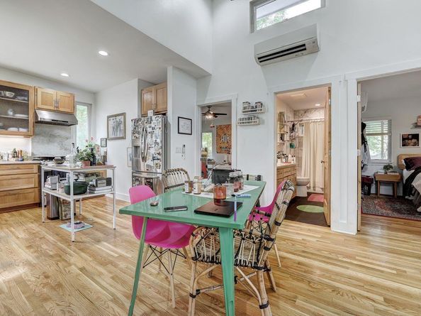 809 E 44th ST, Austin TX 78751