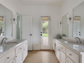 5801 Valley CIR, Austin TX 78731