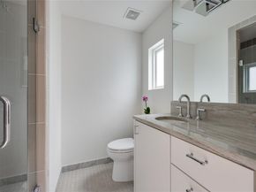 5801 Valley CIR, Austin TX 78731