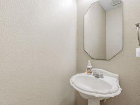 1809 Darjeeling DR, Pflugerville TX 78660