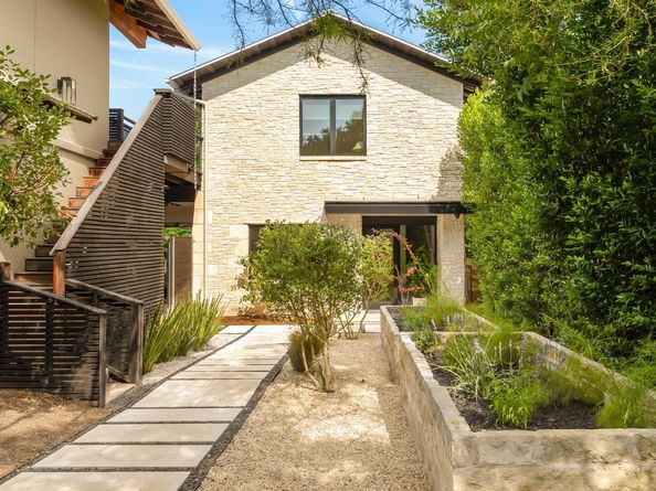 2309 S 4th ST, Austin TX 78704