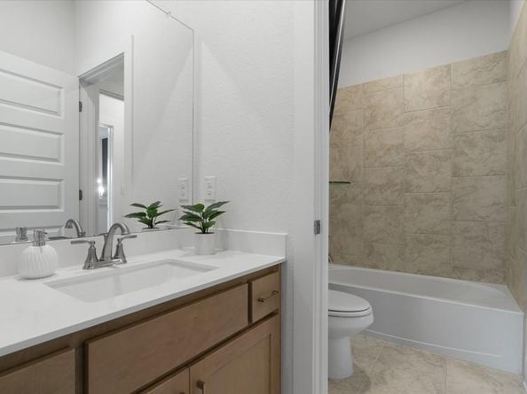 121 Arcilla PASS, Liberty Hill TX 78642