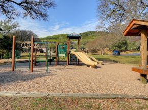7211 Lakewood DR G124, Austin TX 78750