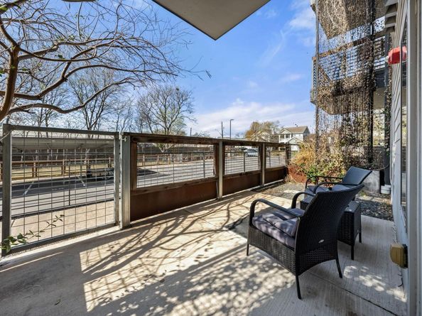 2505 Thornton RD 1203, Austin TX 78704