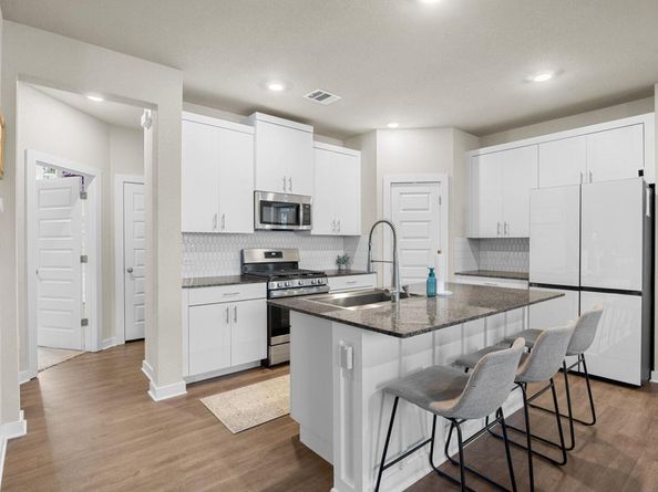 2809 Stone Branch DR, Leander TX 78641