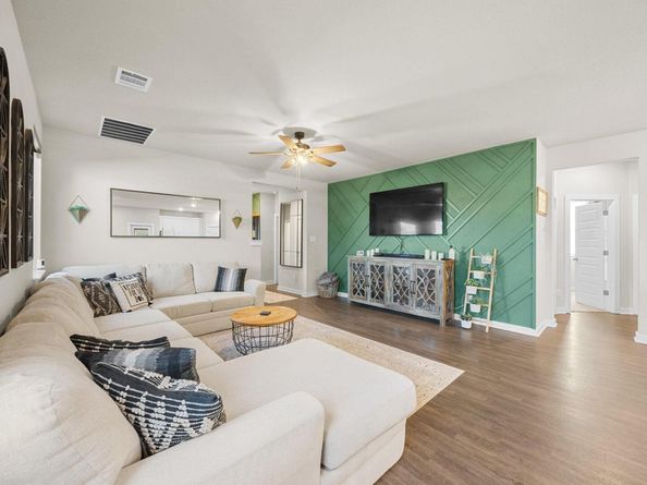 2809 Stone Branch DR, Leander TX 78641