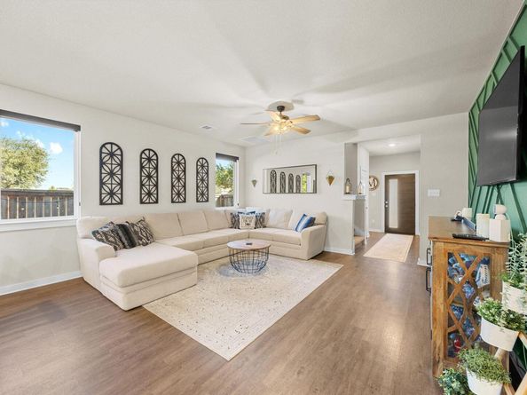 2809 Stone Branch DR, Leander TX 78641