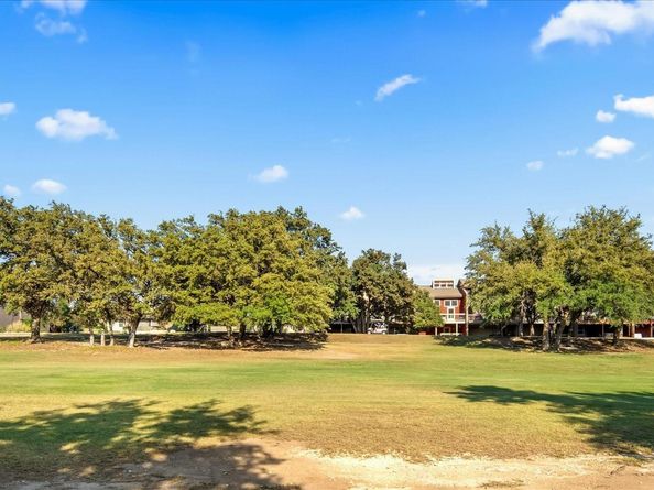 559 Demarett DR, Point Venture TX 78645