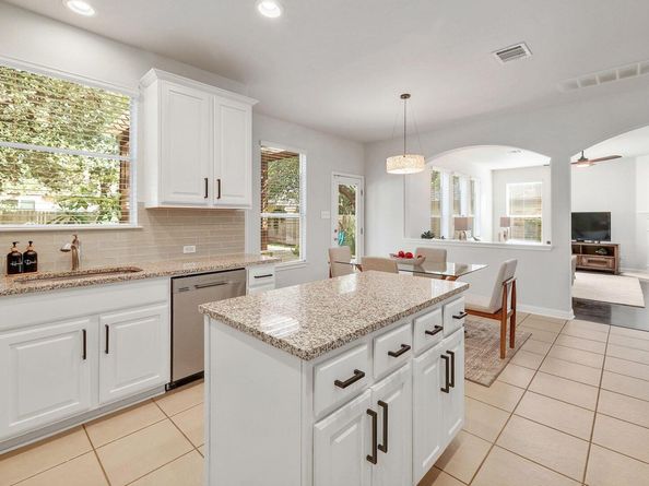 3754 Gentle Winds LN, Round Rock TX 78681