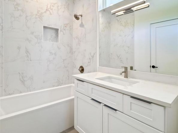 3614 Abbate CIR A, Austin TX 78721