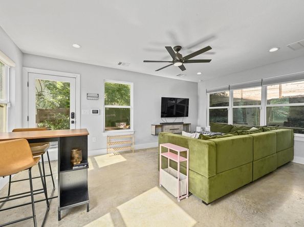 1210 Luna ST 2, Austin TX 78721