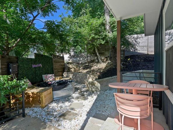 1210 Luna ST 2, Austin TX 78721