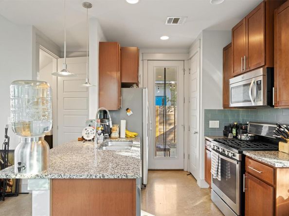 5007 Delores Ave B, Austin TX 78721