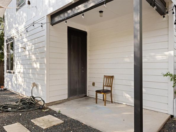 5007 Delores Ave B, Austin TX 78721