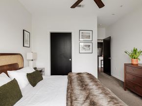 1900 Barton Springs RD 3028, Austin TX 78704