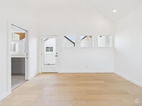 5912 Harold CT 104, Austin TX 78721