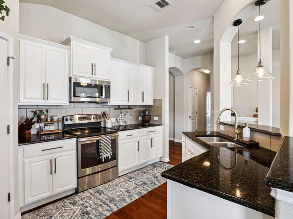 904 Walnut Canyon BLVD, Pflugerville TX 78660