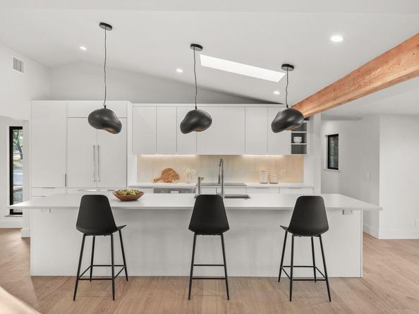 8717 South View RD, Austin TX 78737